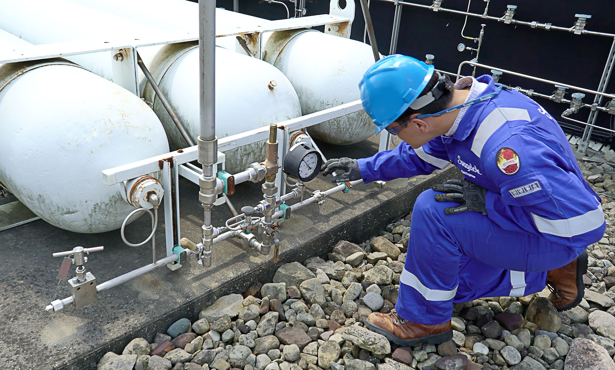 Field Engineer0001 Reduced Size